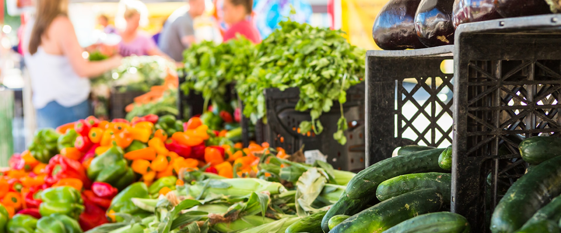 Shopping at Farmers' Markets and CSAs: Supporting Local Farmers and Embracing Fresh, Sustainable Ingredients